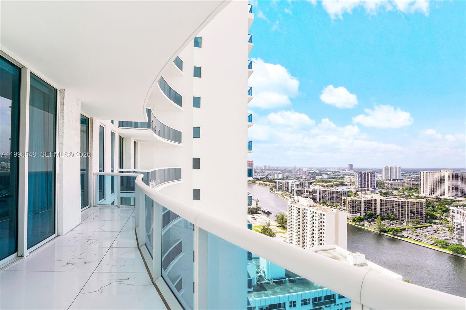 2711 S Ocean Dr #2803, Hollywood FL 33019