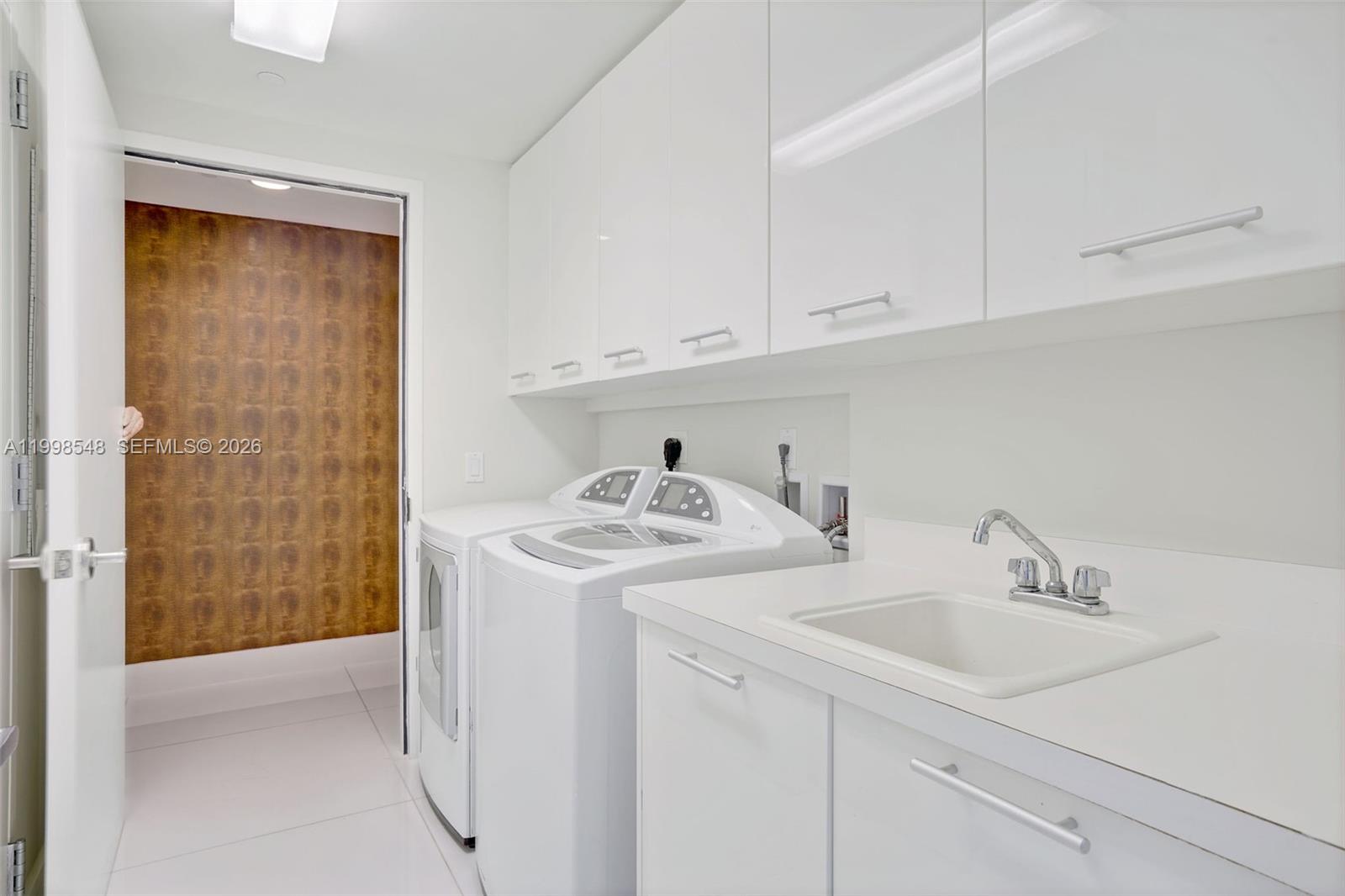 2711 S Ocean Dr #2803, Hollywood FL 33019