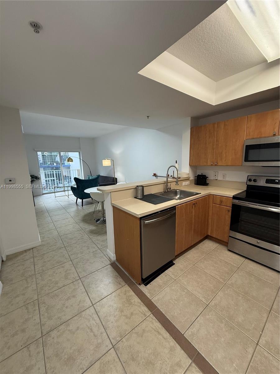 119 SW 6th Ave #405, Miami FL 33130