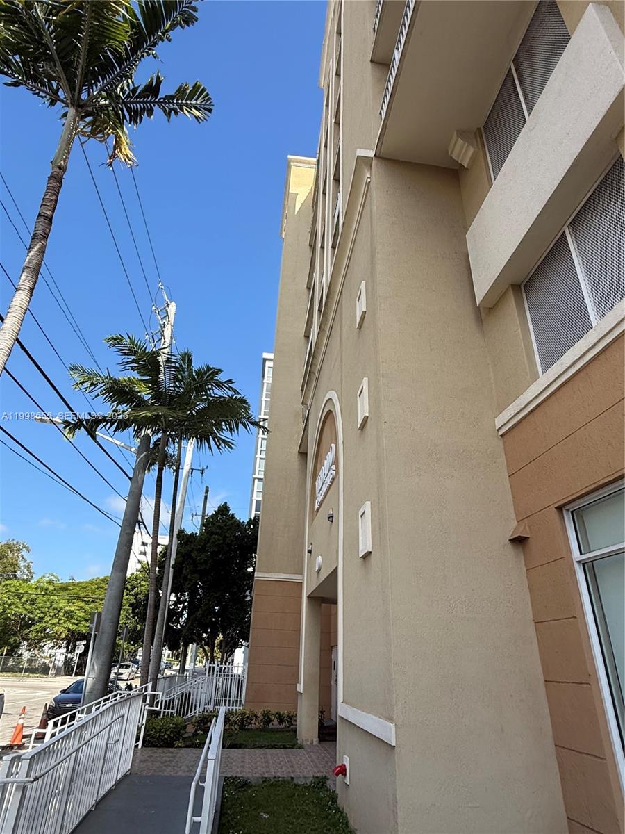 119 SW 6th Ave #405, Miami FL 33130