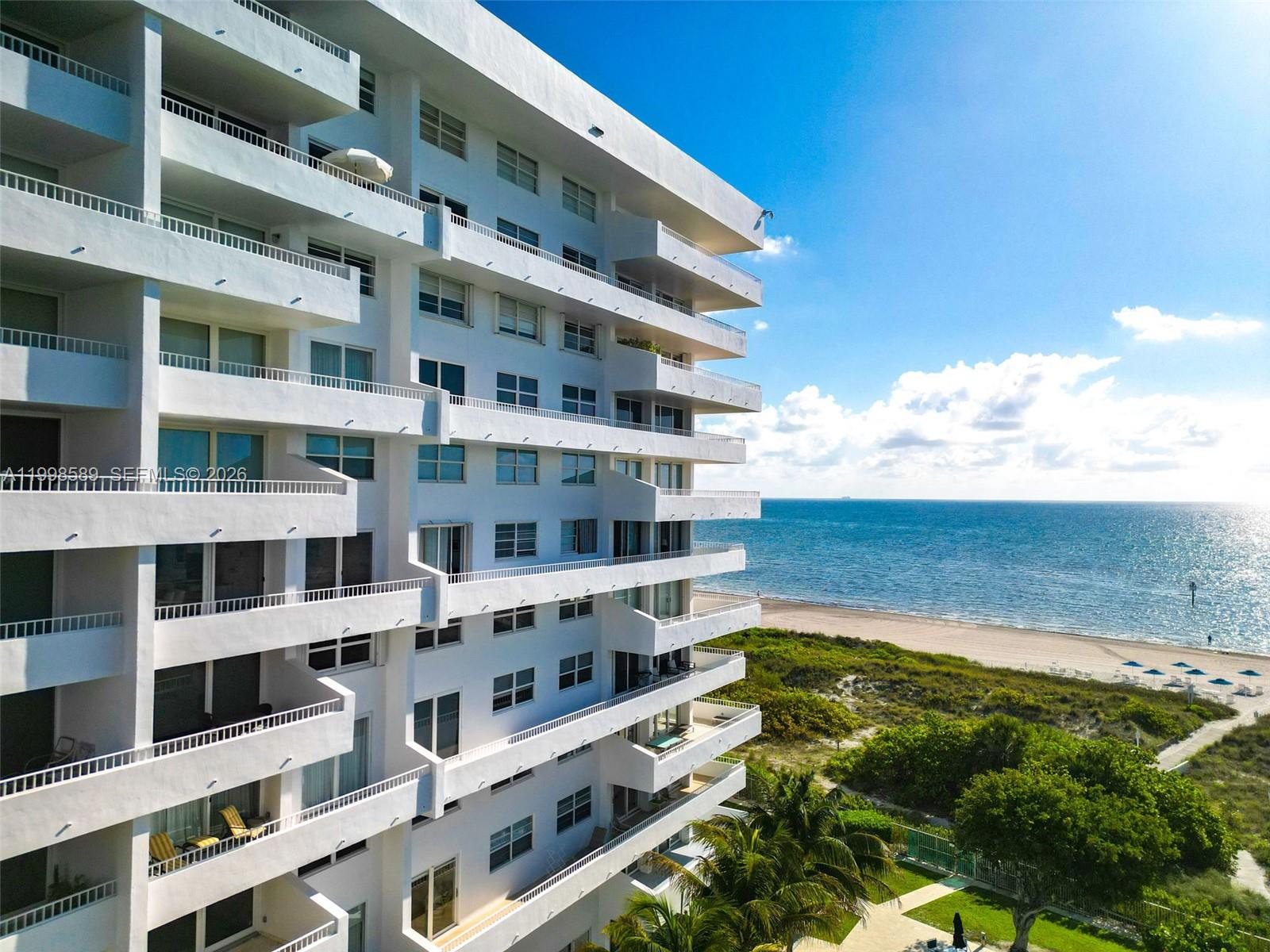 177 Ocean Lane Dr #703, Key Biscayne FL 33149