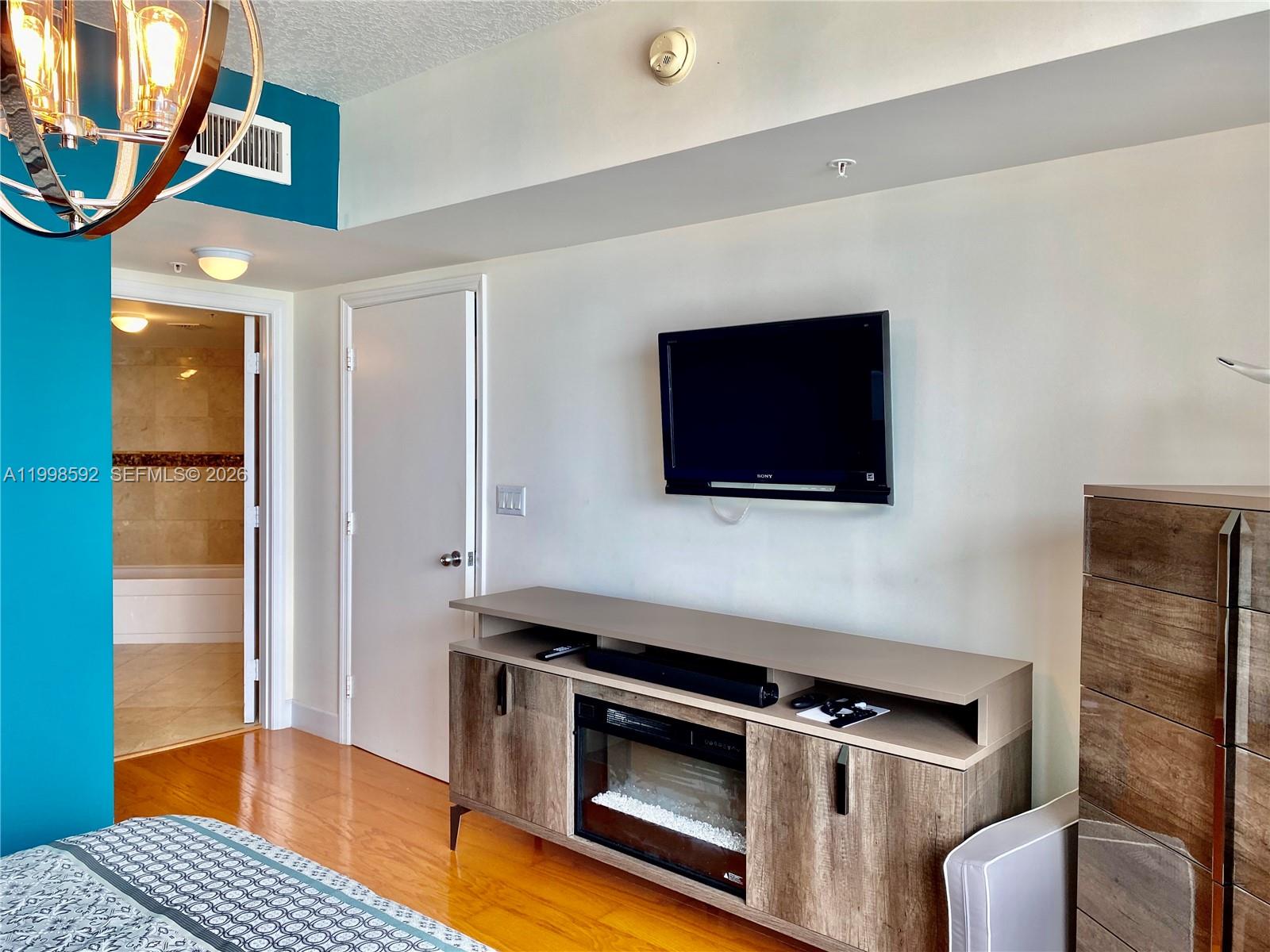 16699 Collins Ave #2510, Sunny Isles Beach FL 33160