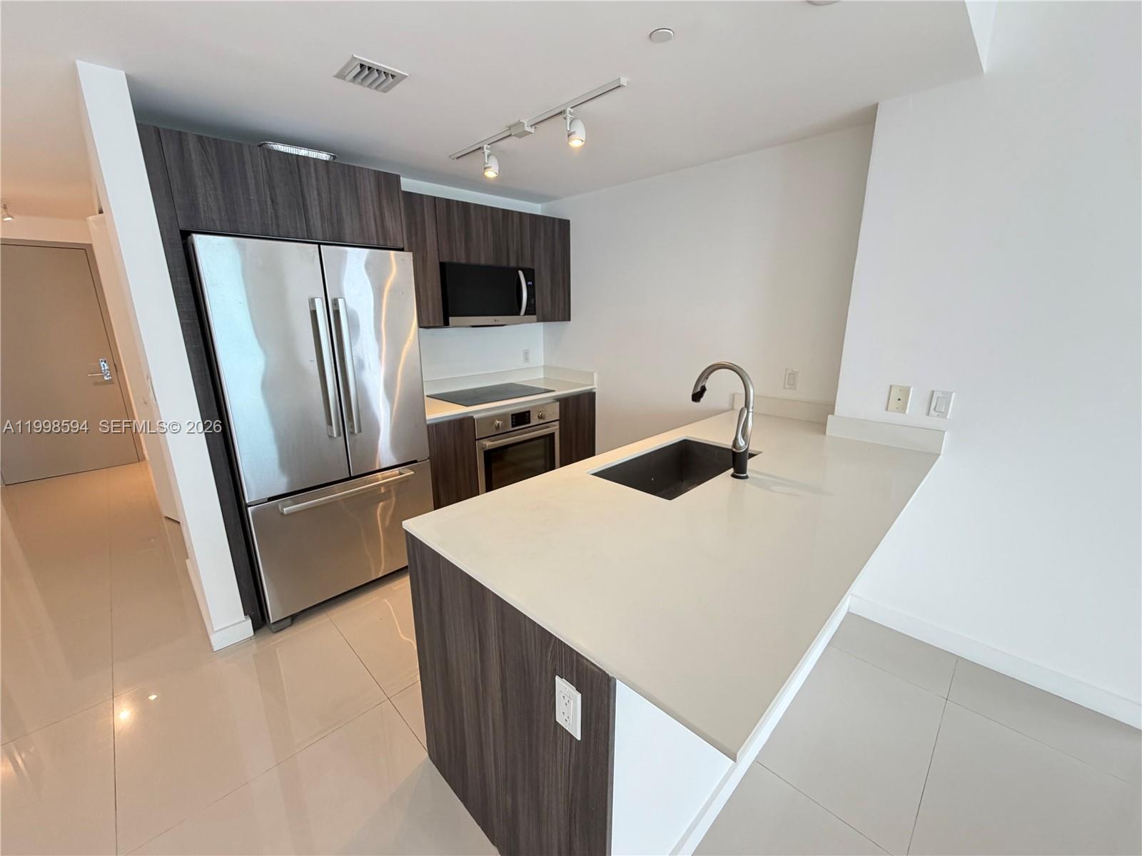 488 NE 18th St #4005, Miami FL 33132