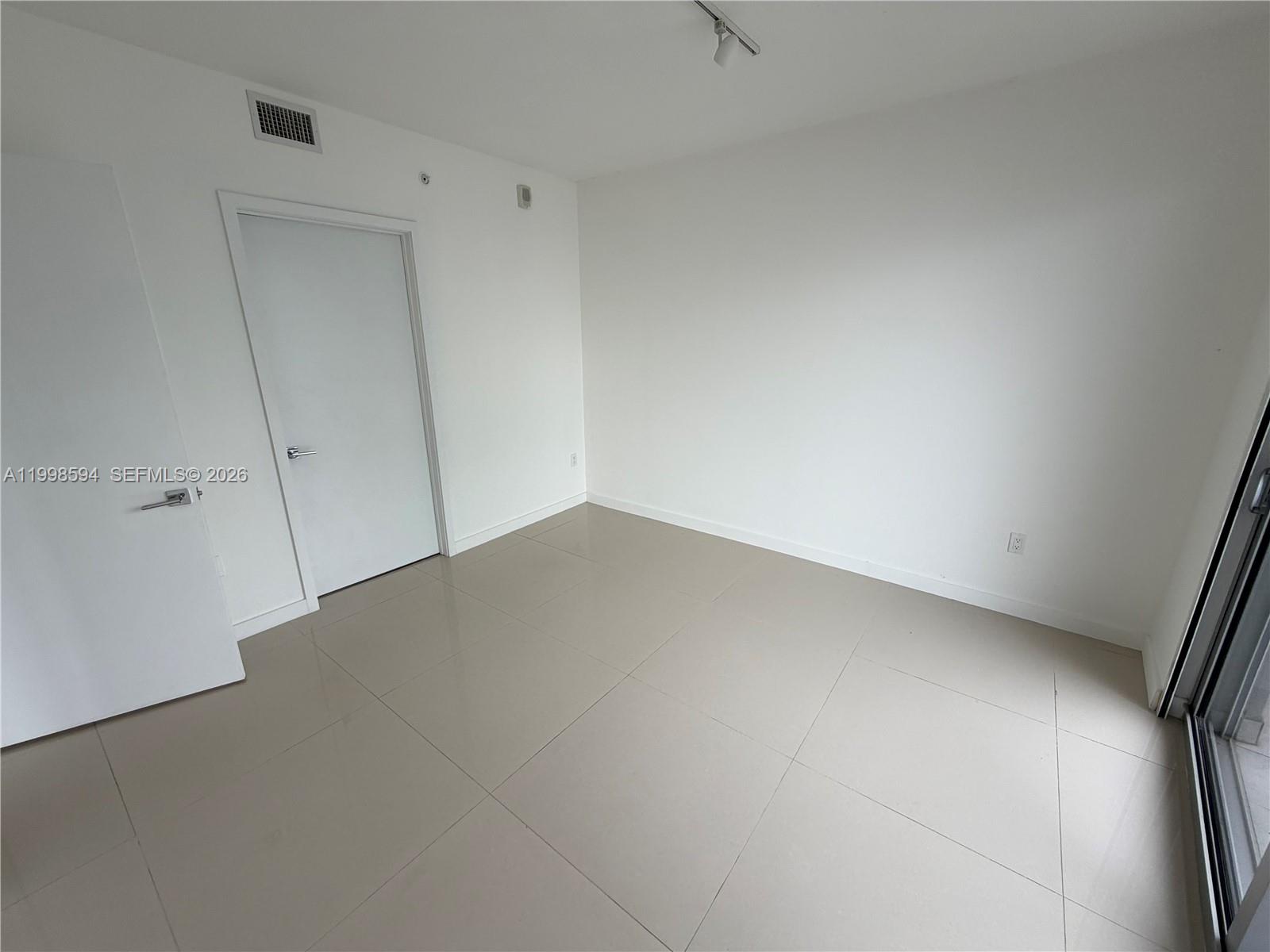 488 NE 18th St #4005, Miami FL 33132