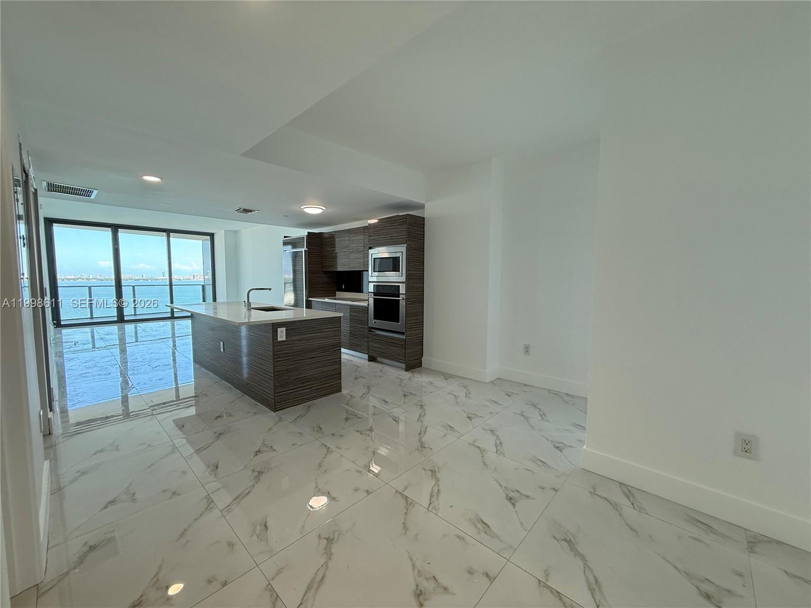 460 NE 28th St #1603, Miami FL 33137