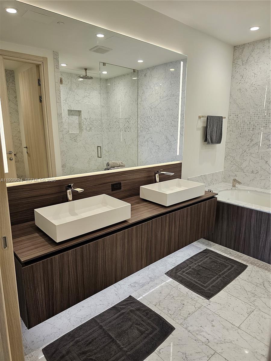 1000 Brickell Plz #PH5503, Miami FL 33131