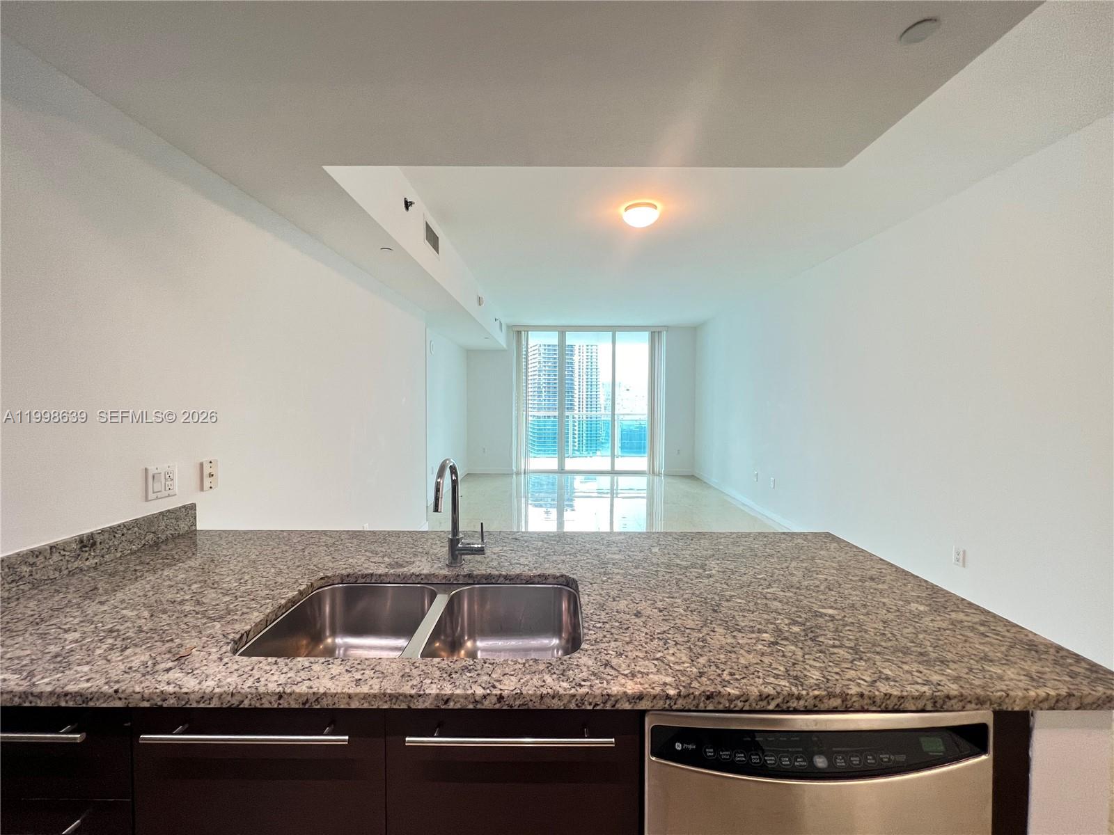 950 Brickell Bay Dr #2801, Miami FL 33131