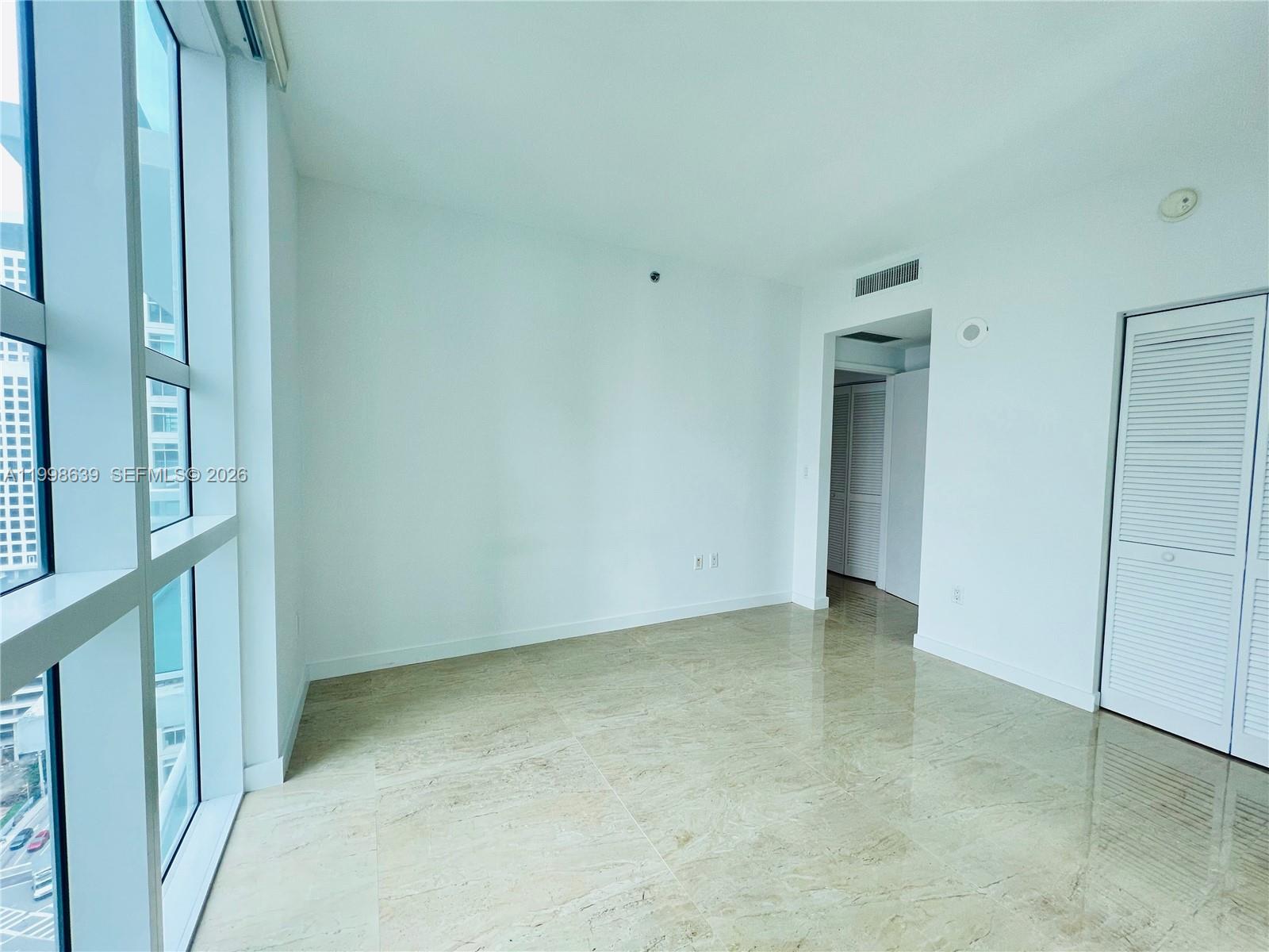 950 Brickell Bay Dr #2801, Miami FL 33131