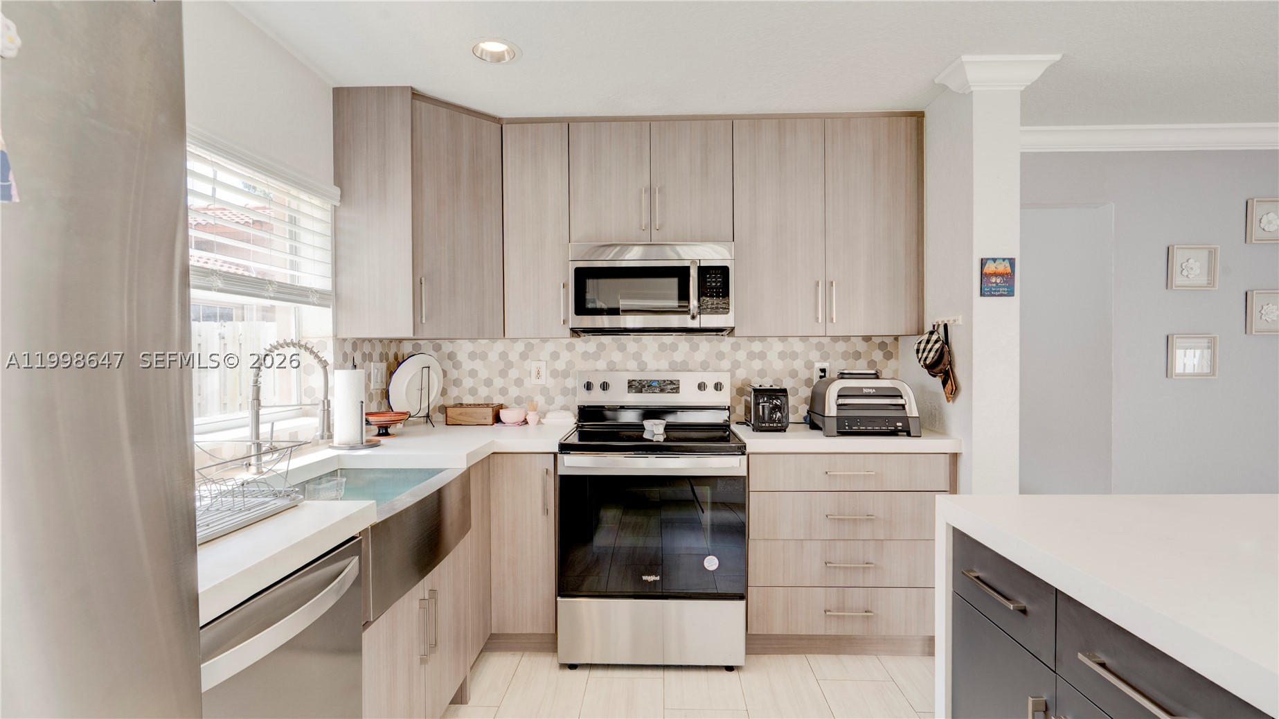 1237 NW 125th Ter, Sunrise FL 33323