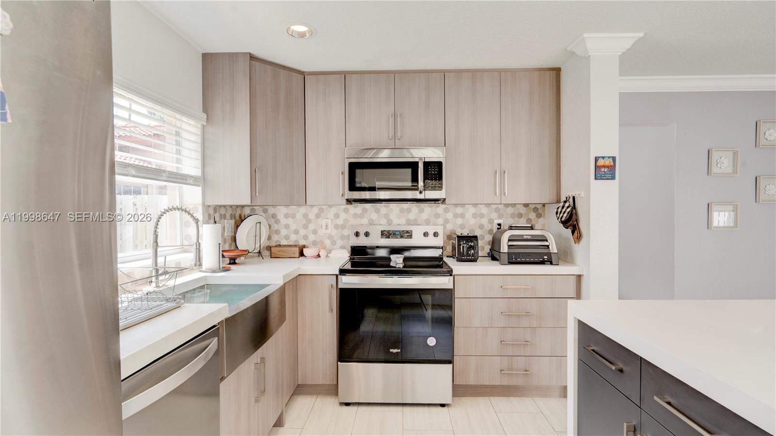 1237 NW 125th Ter, Sunrise FL 33323