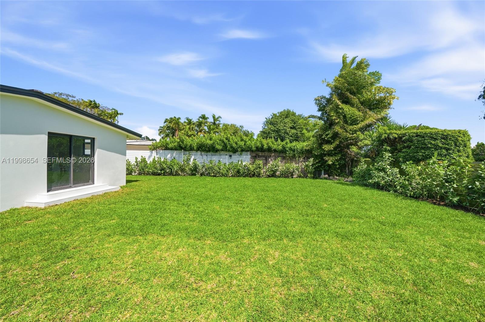 6332 SW 28th St, Miami FL 33155