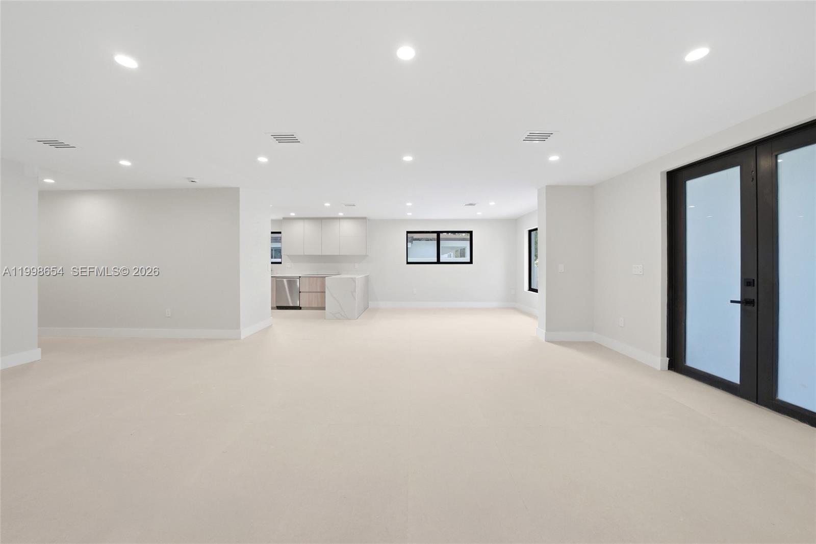 6332 SW 28th St, Miami FL 33155
