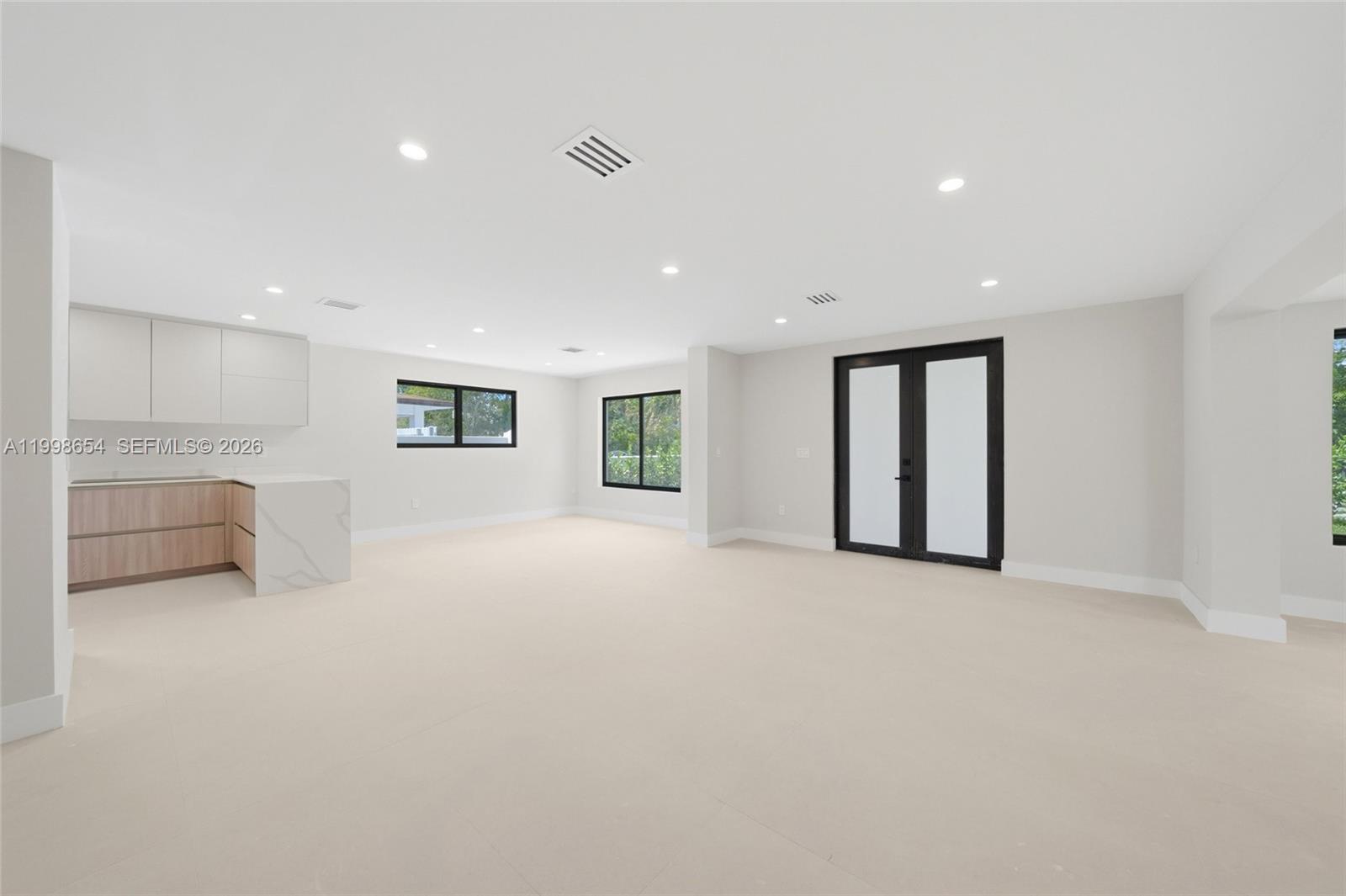 6332 SW 28th St, Miami FL 33155