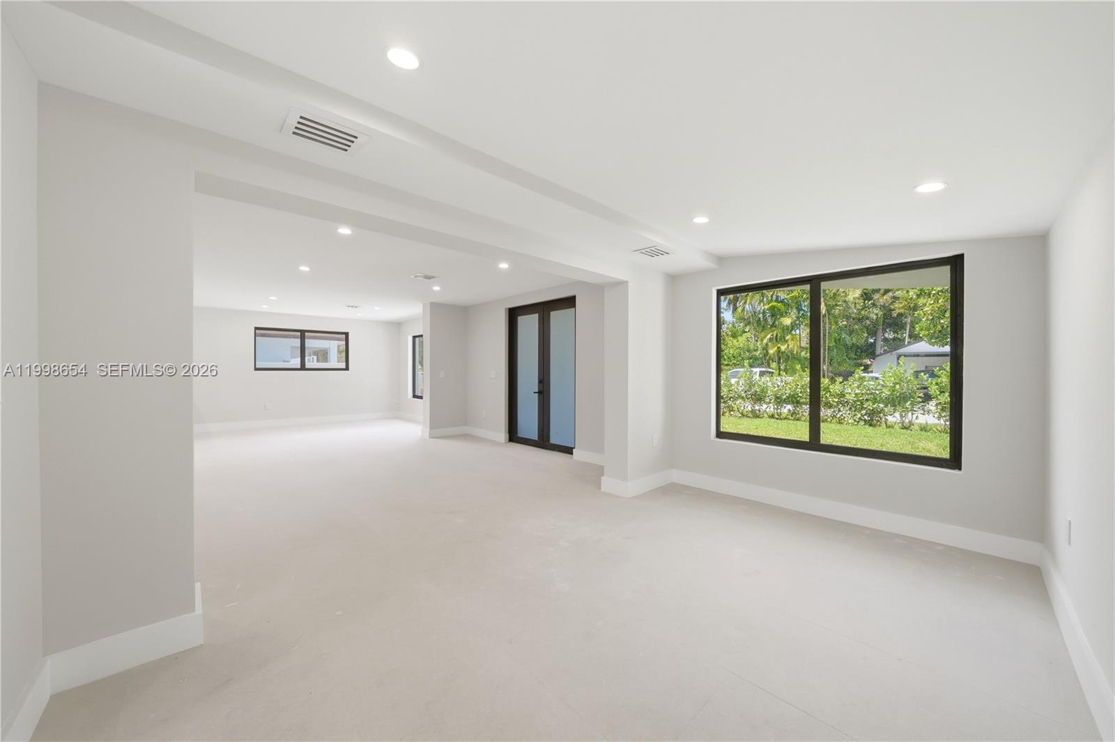 6332 SW 28th St, Miami FL 33155