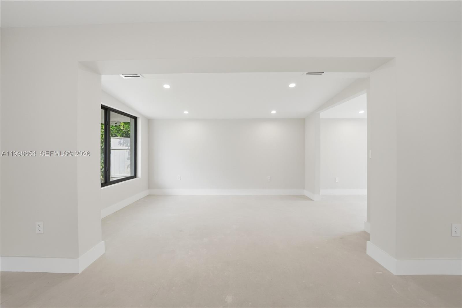 6332 SW 28th St, Miami FL 33155