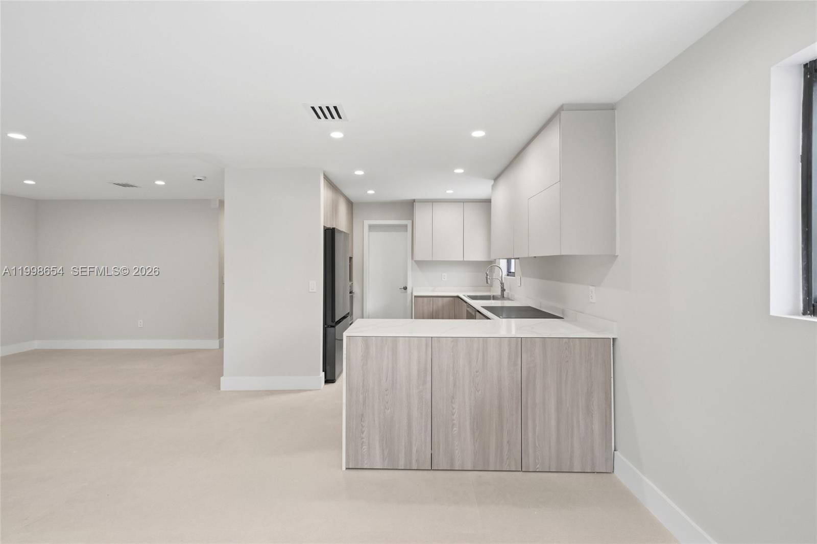 6332 SW 28th St, Miami FL 33155