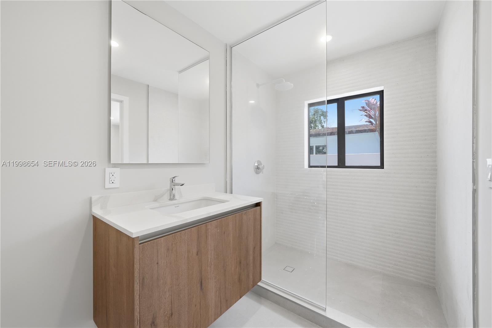 6332 SW 28th St, Miami FL 33155
