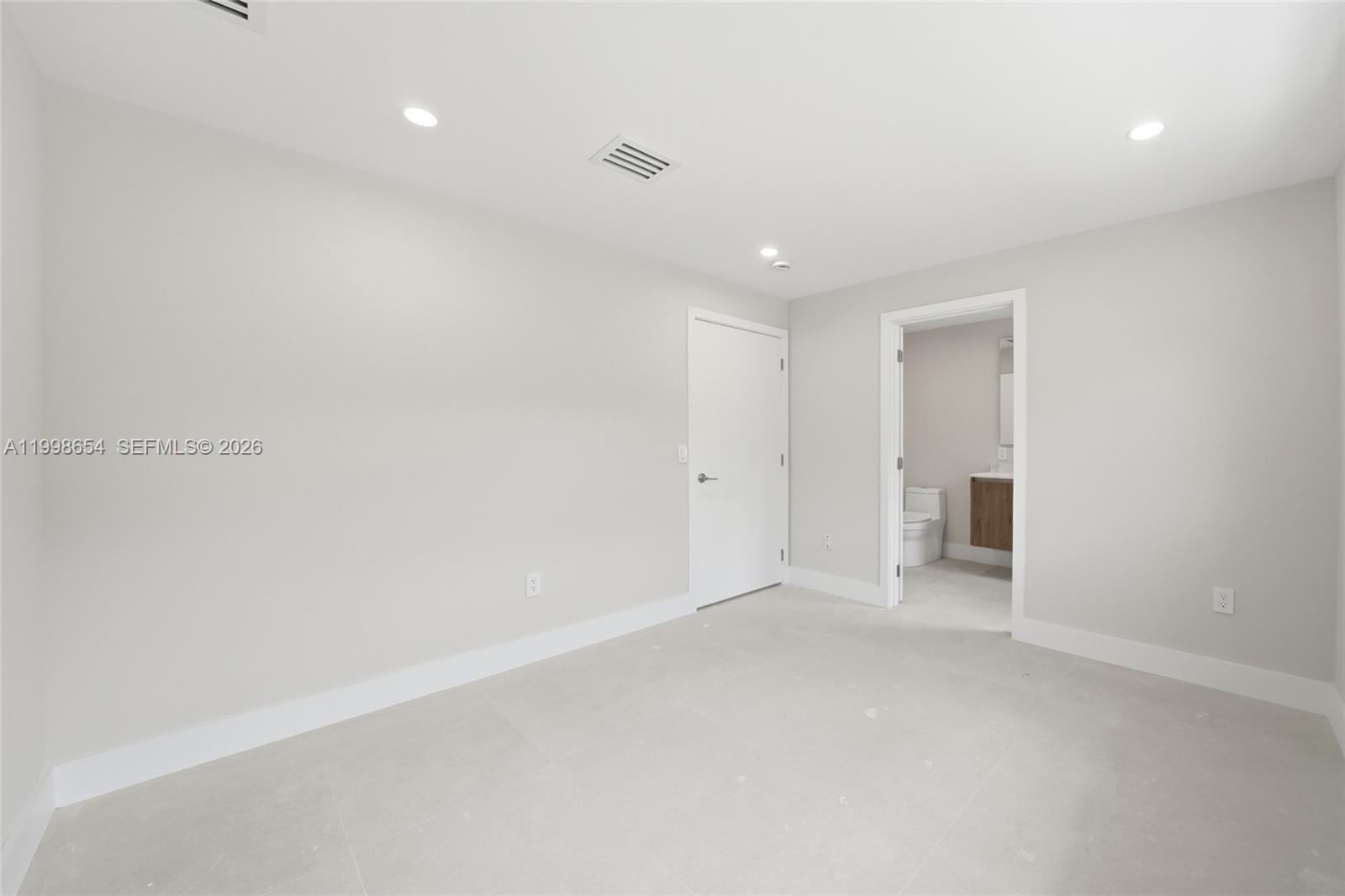 6332 SW 28th St, Miami FL 33155