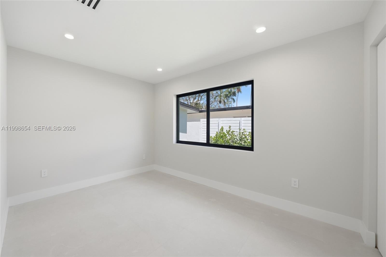 6332 SW 28th St, Miami FL 33155