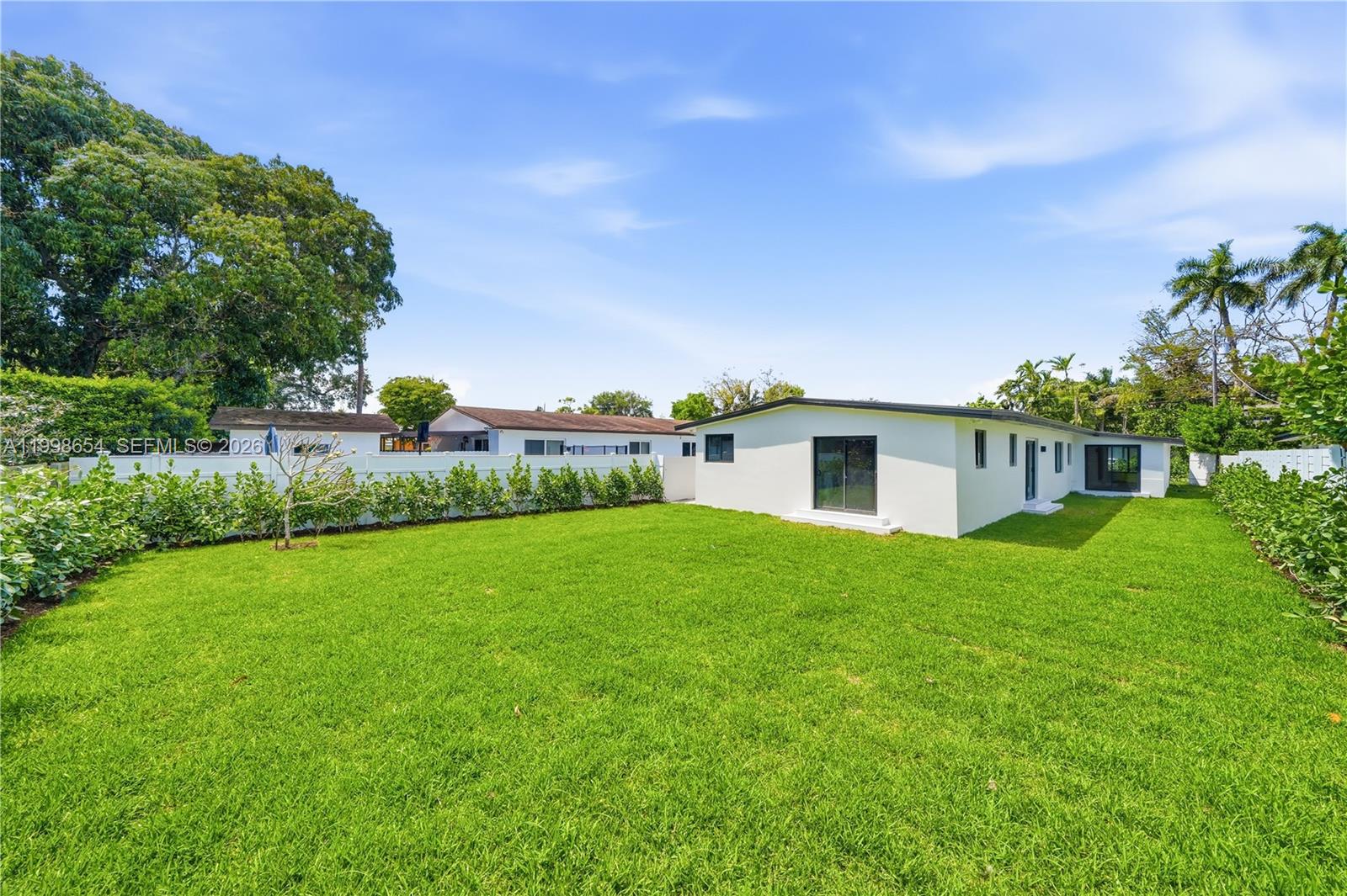 6332 SW 28th St, Miami FL 33155