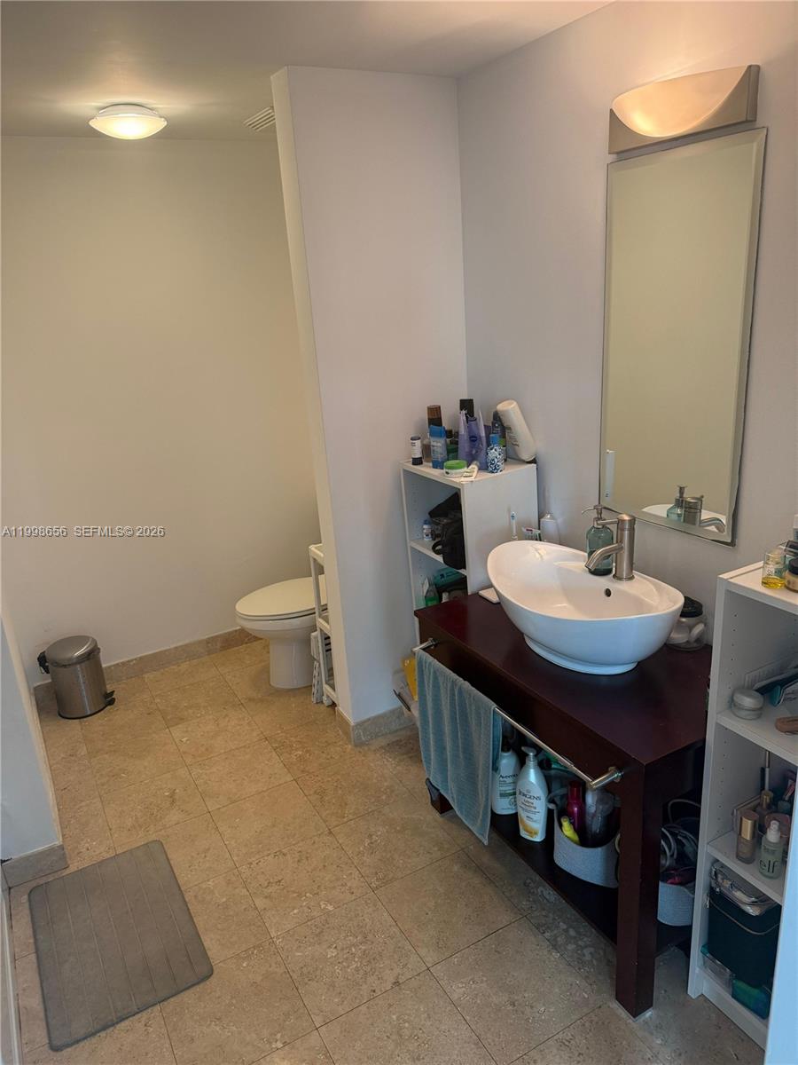 350 S Miami Ave #1605, Miami FL 33130