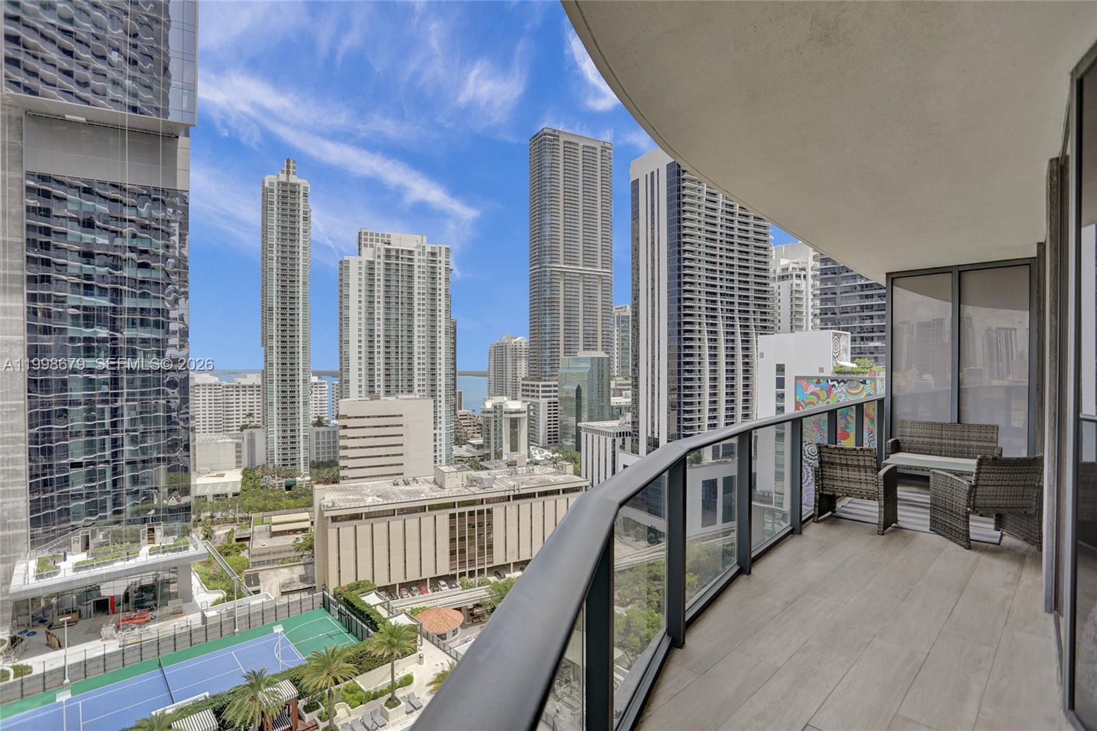 45 SW 9th St #2001, Miami FL 33130