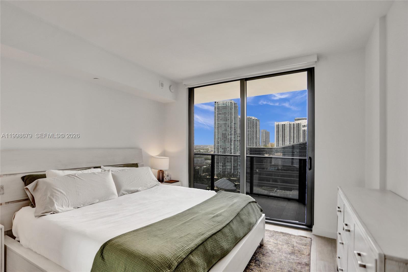 45 SW 9th St #2001, Miami FL 33130