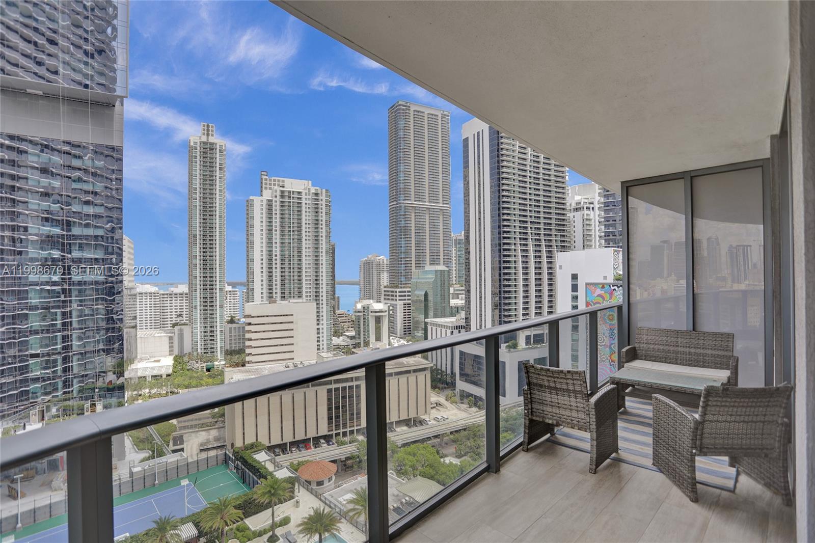 45 SW 9th St #2001, Miami FL 33130