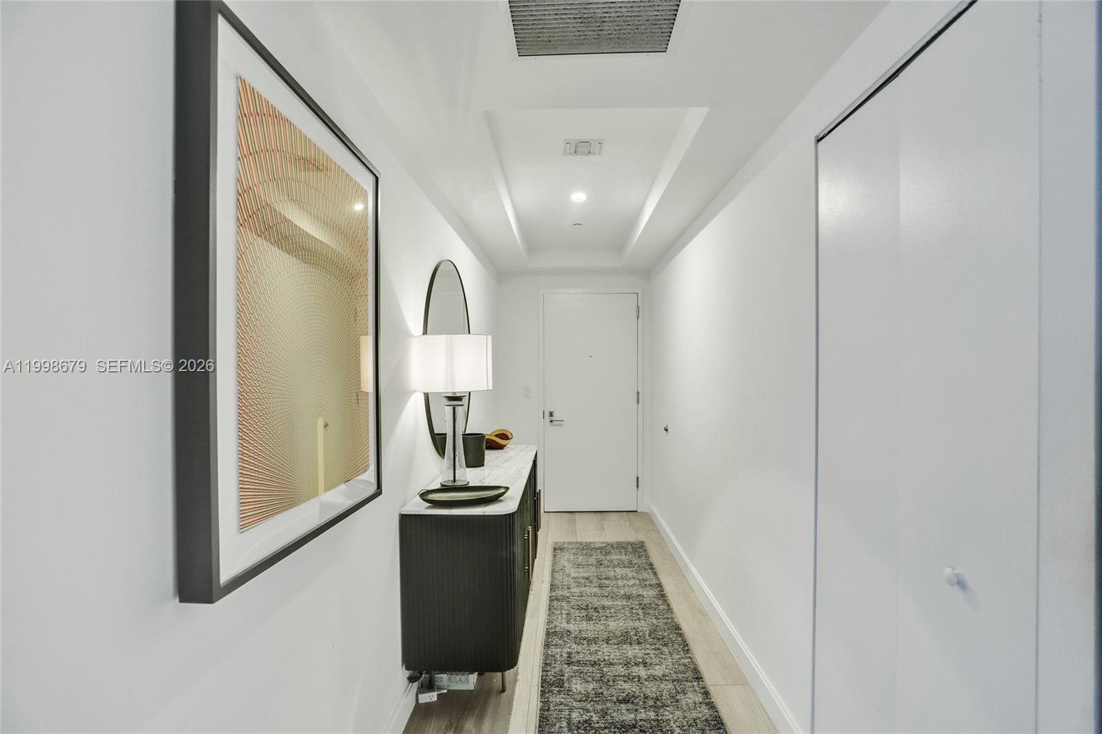 45 SW 9th St #2001, Miami FL 33130