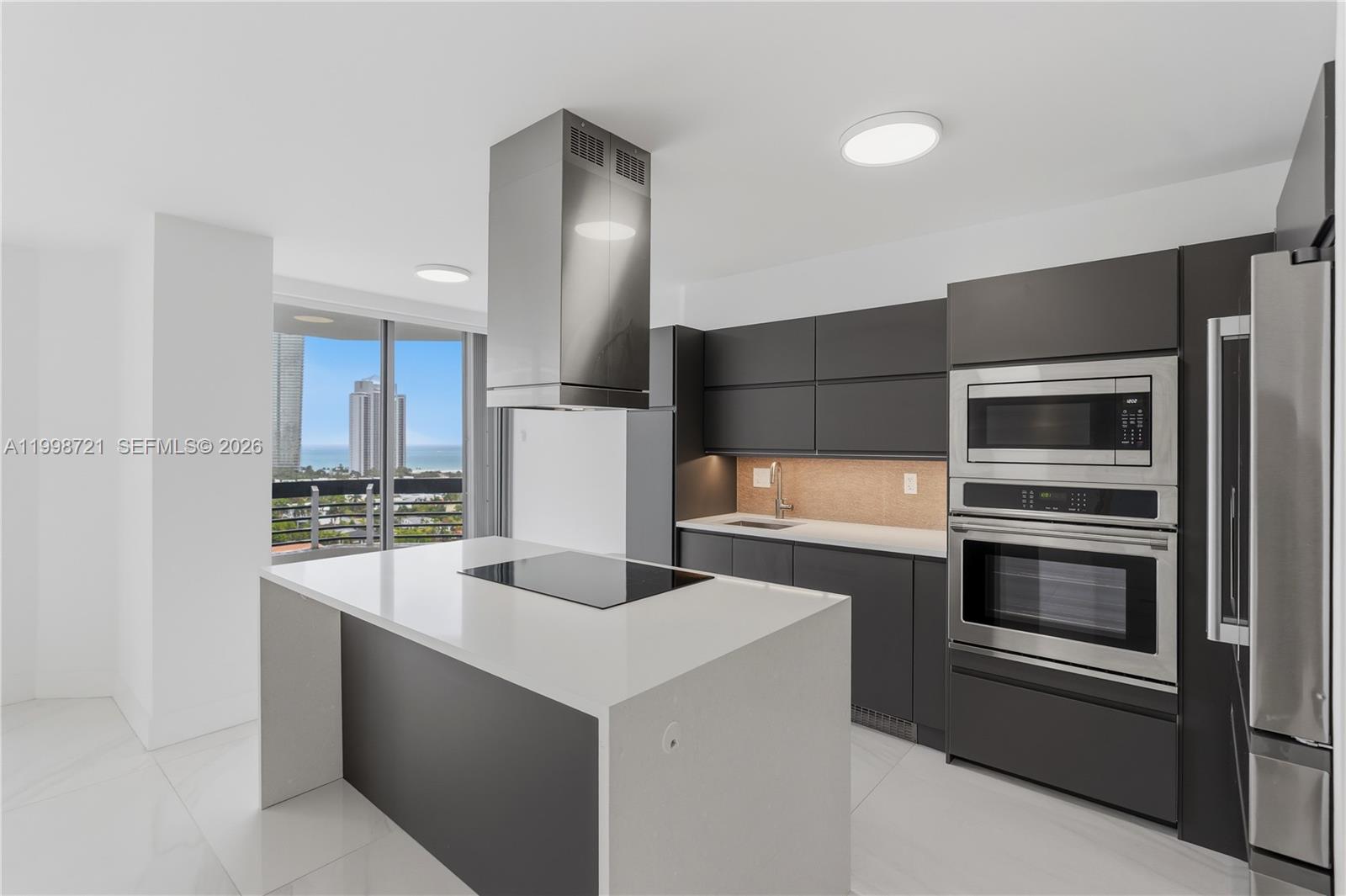 19101 NE 36th Ct #1811, Aventura FL 33180