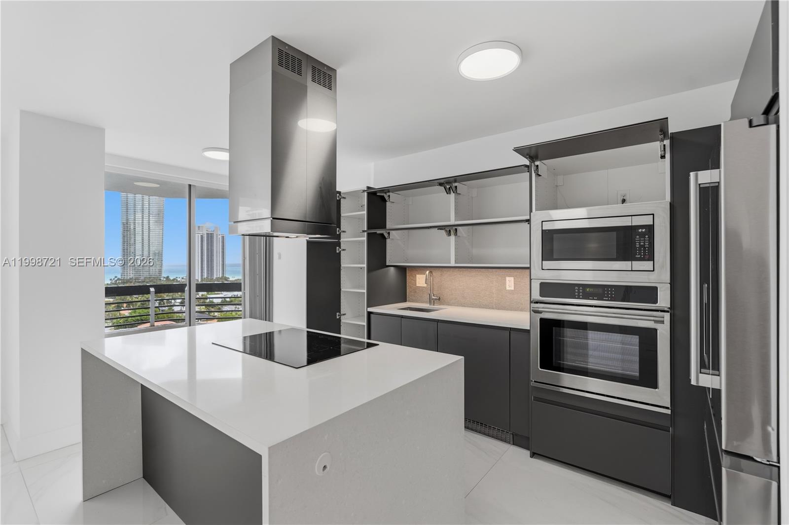 19101 NE 36th Ct #1811, Aventura FL 33180