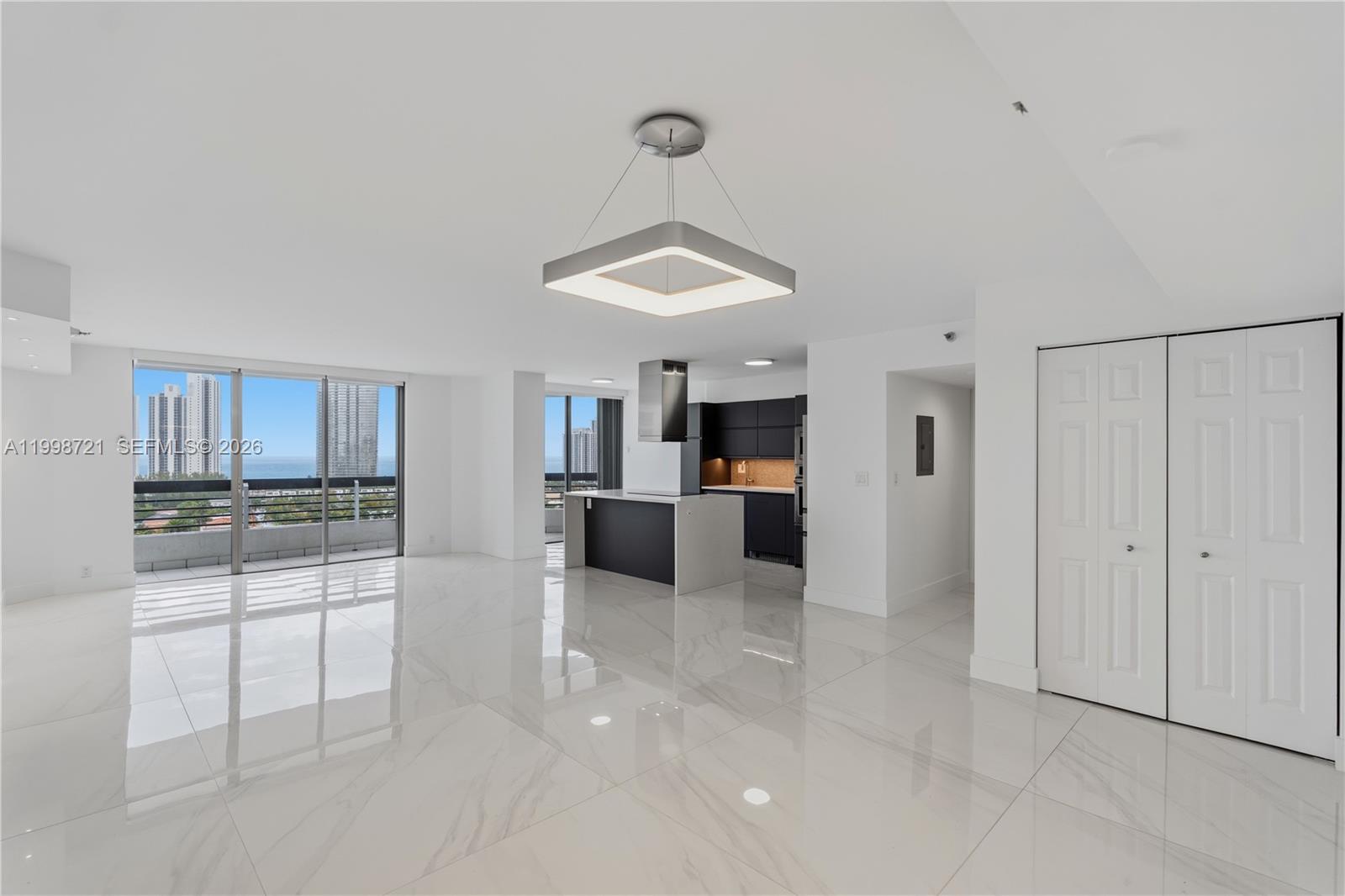 19101 NE 36th Ct #1811, Aventura FL 33180