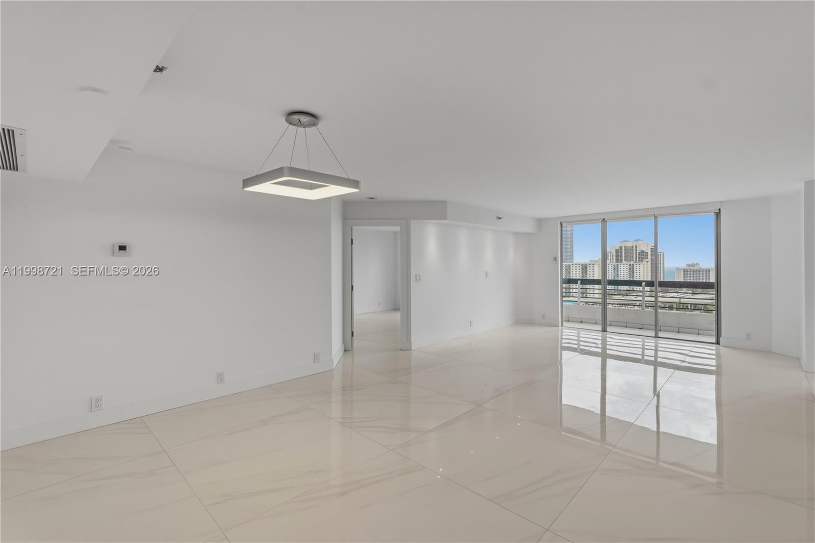 19101 NE 36th Ct #1811, Aventura FL 33180