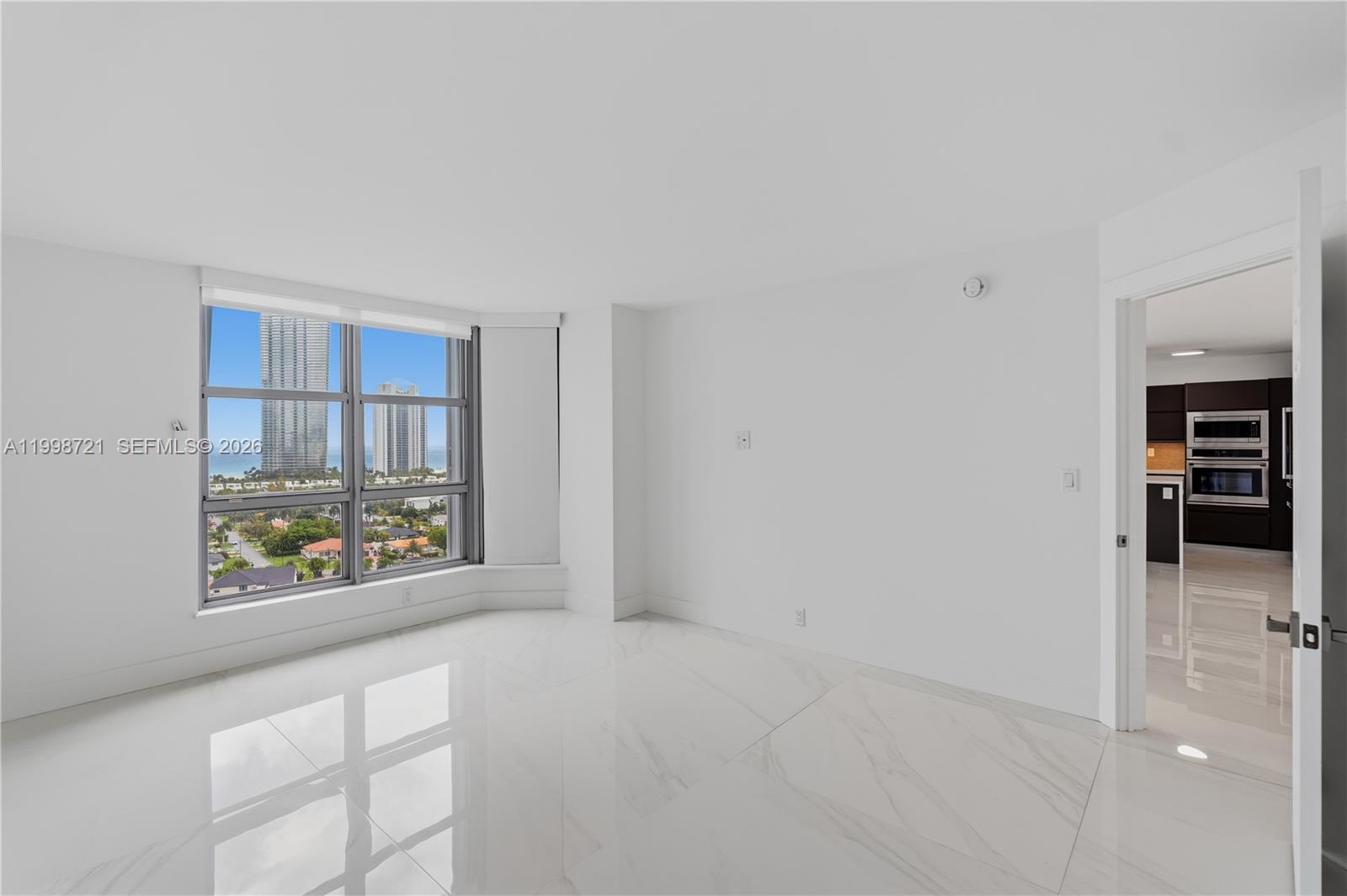 19101 NE 36th Ct #1811, Aventura FL 33180