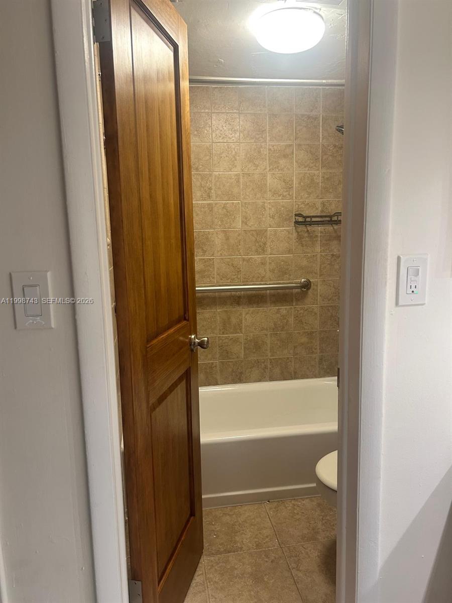 1205 Mariposa Ave #219, Coral Gables FL 33146