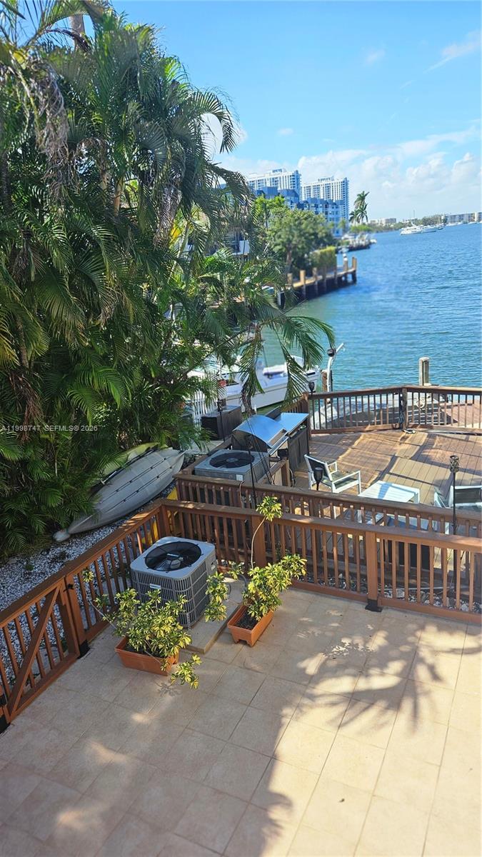 16446 NE 27th Pl #38, North Miami Beach FL 33160