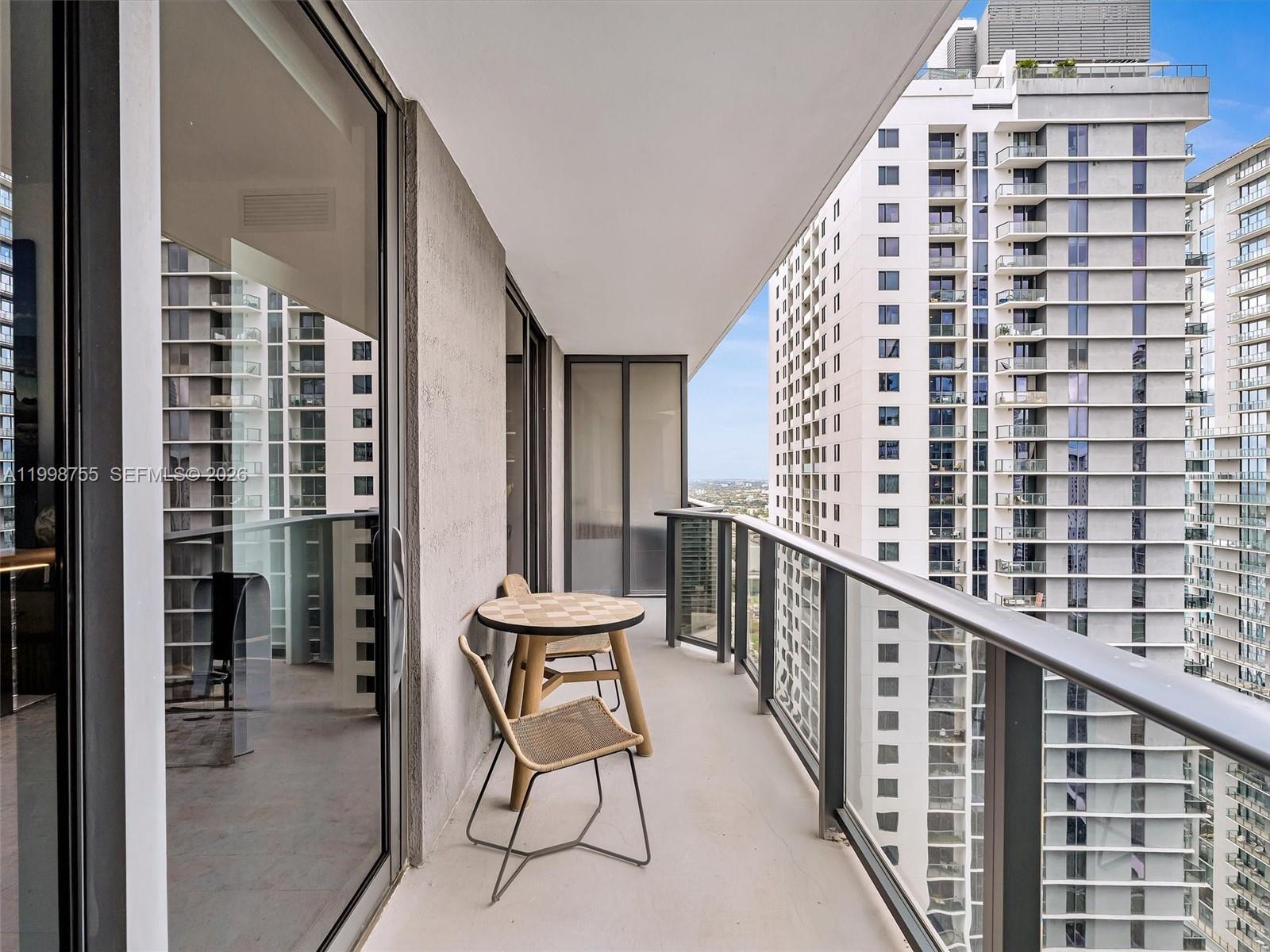 45 SW 9th St #3609, Miami FL 33130
