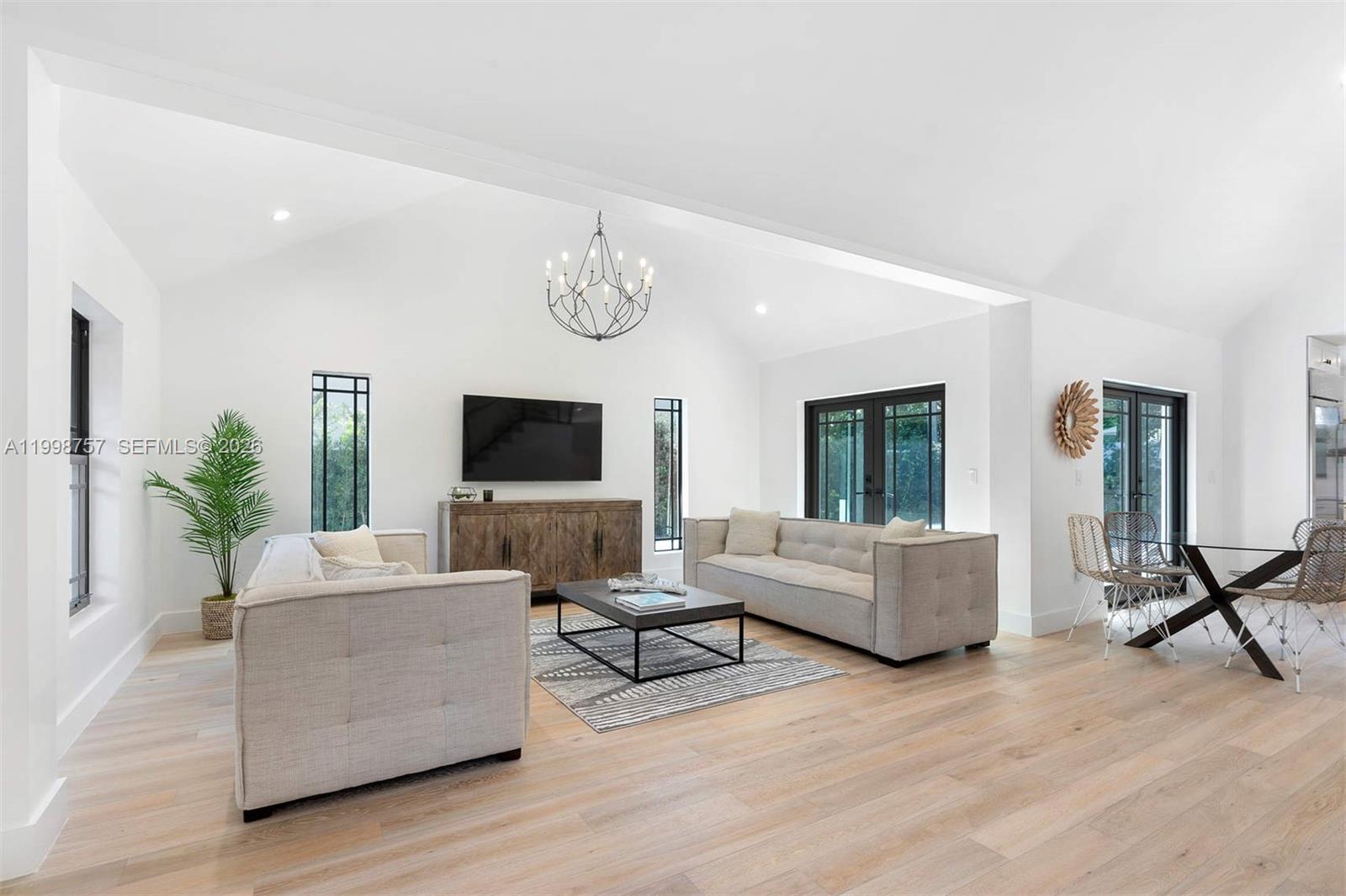 18 Hersey Dr, Ocean Ridge FL 33435