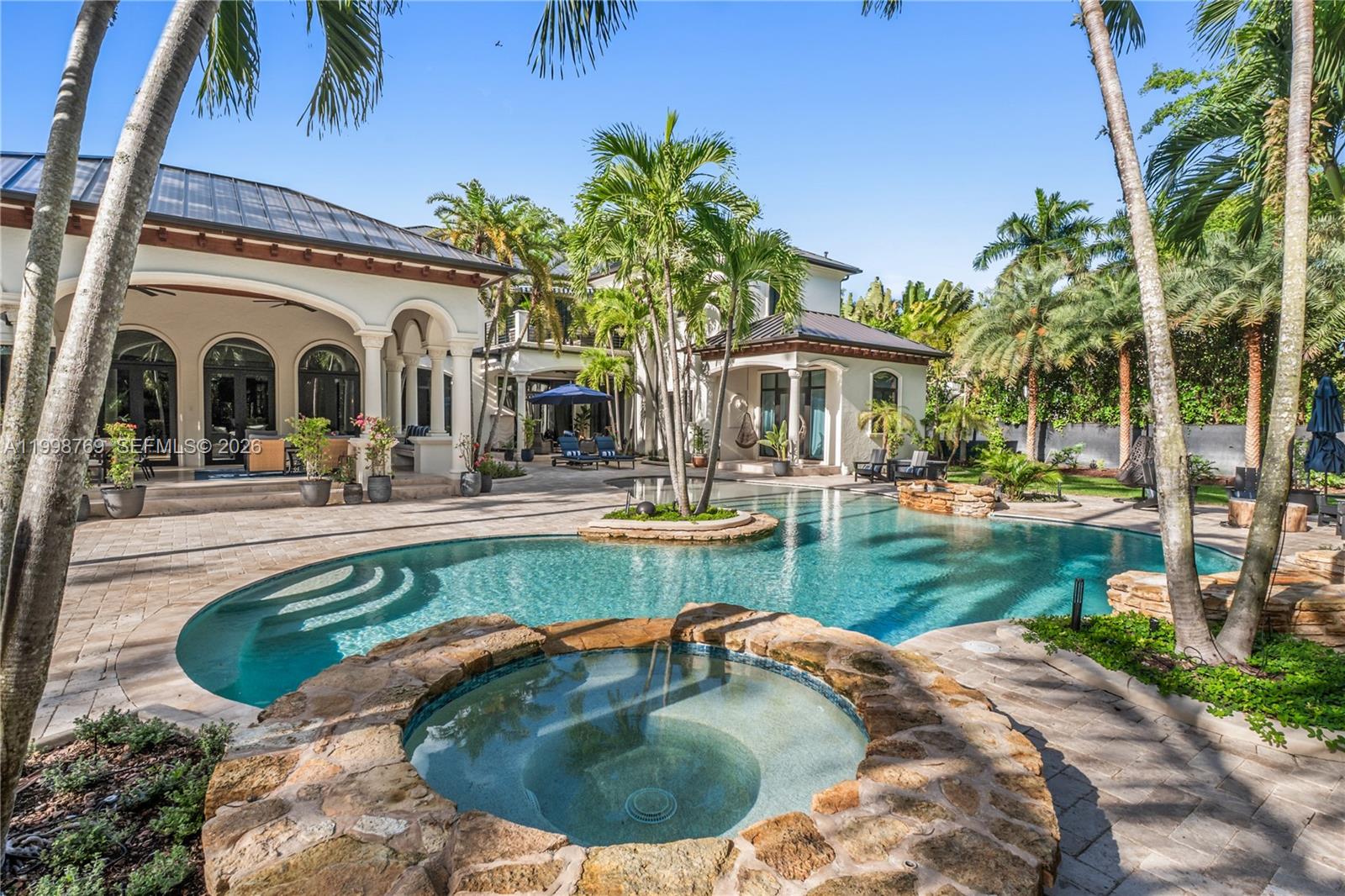 6350 SW 107th St, Pinecrest FL 33156