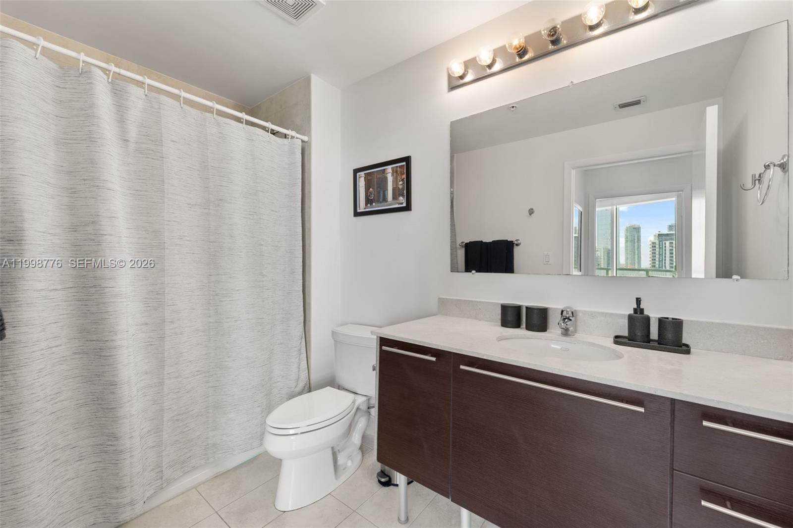 1900 N Bayshore Dr #2106, Miami FL 33132