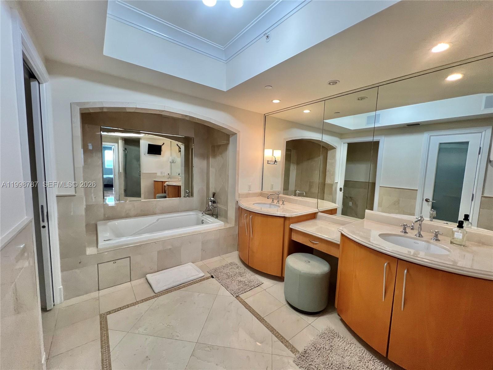 17875 Collins Ave #4305, Sunny Isles Beach FL 33160