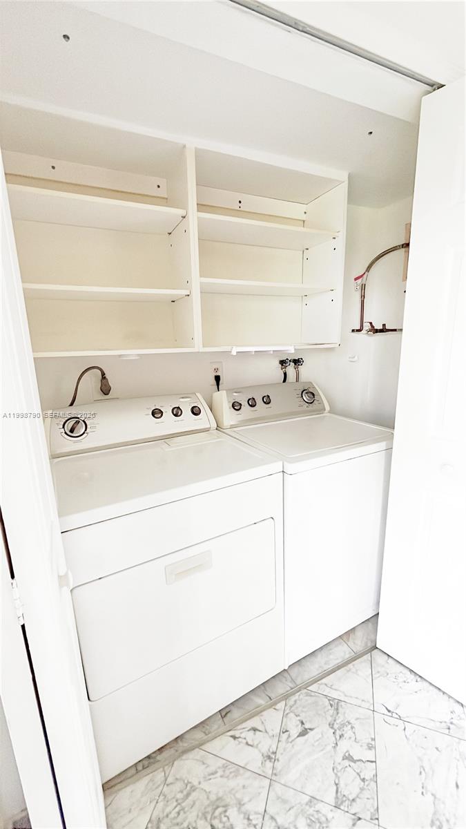 1283 W 51st Place #12, Hialeah FL 33012