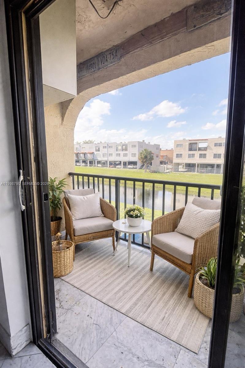 1283 W 51st Place #12, Hialeah FL 33012