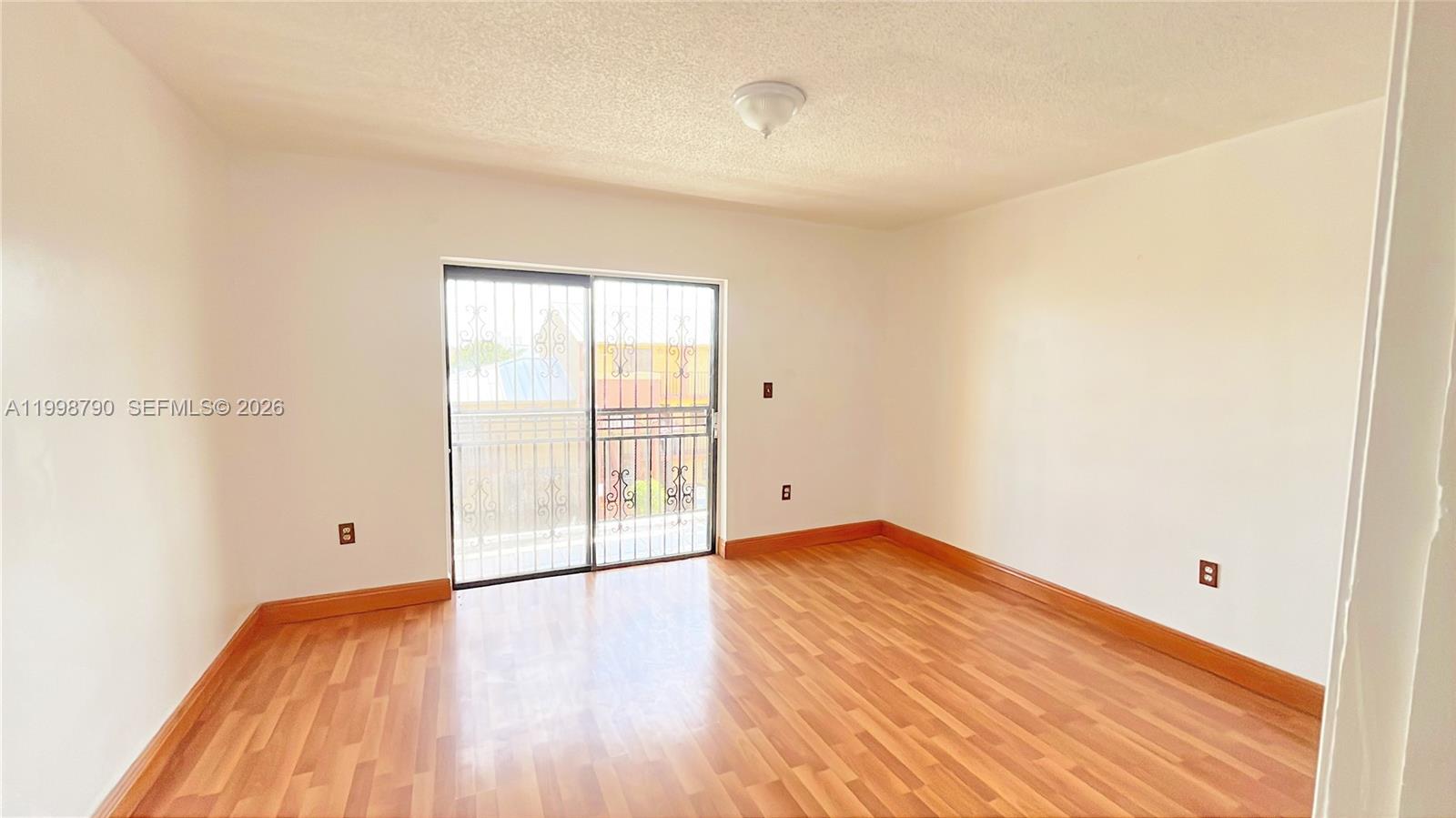 1283 W 51st Place #12, Hialeah FL 33012