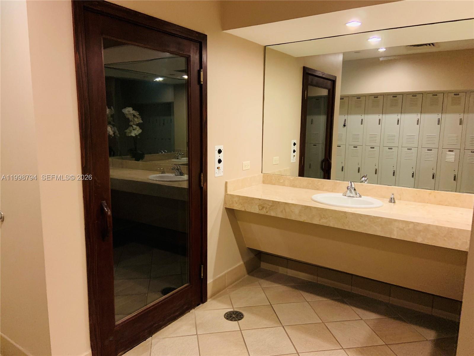 801 Brickell Key Blvd #3207, Miami FL 33131