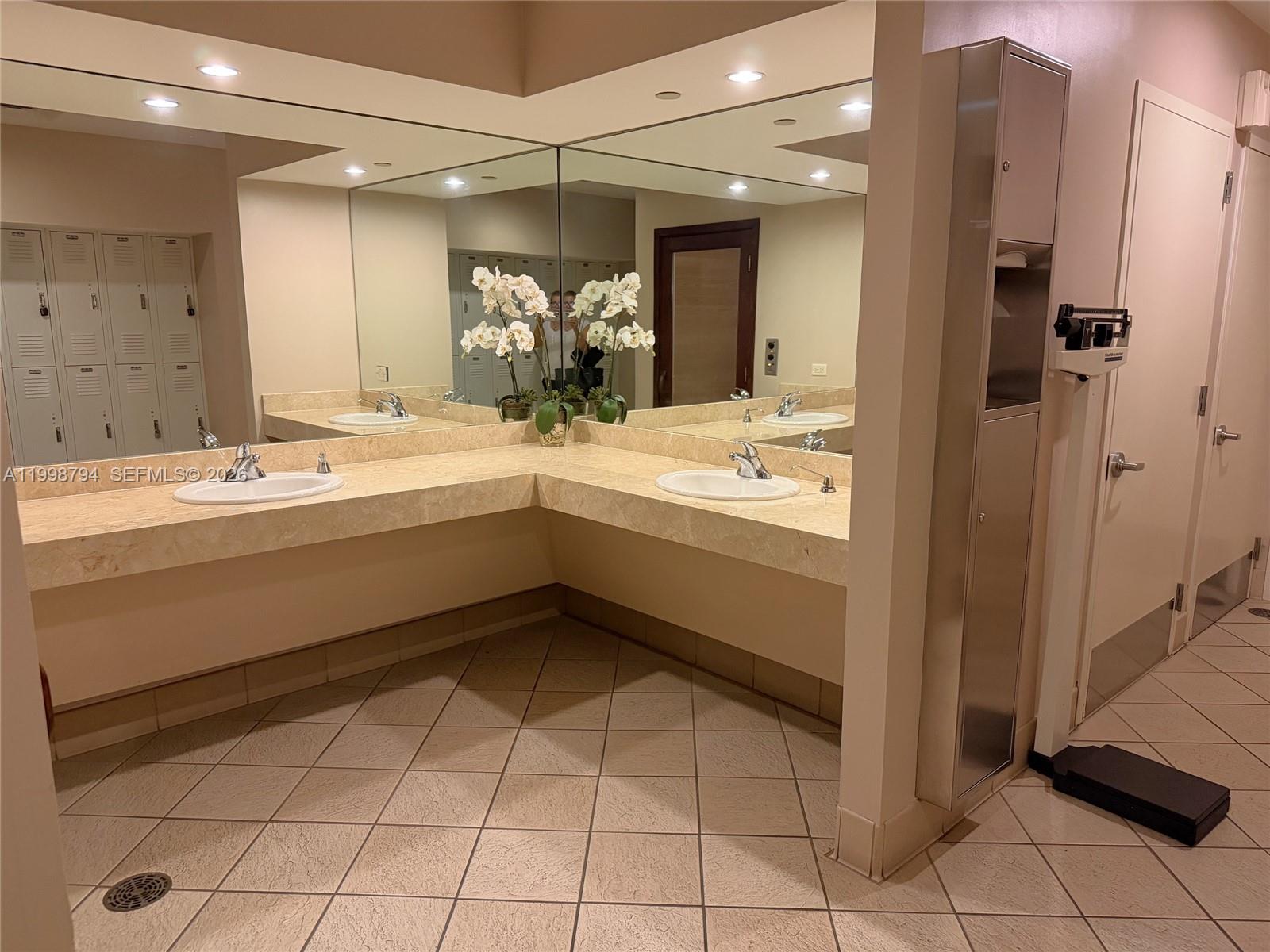 801 Brickell Key Blvd #3207, Miami FL 33131