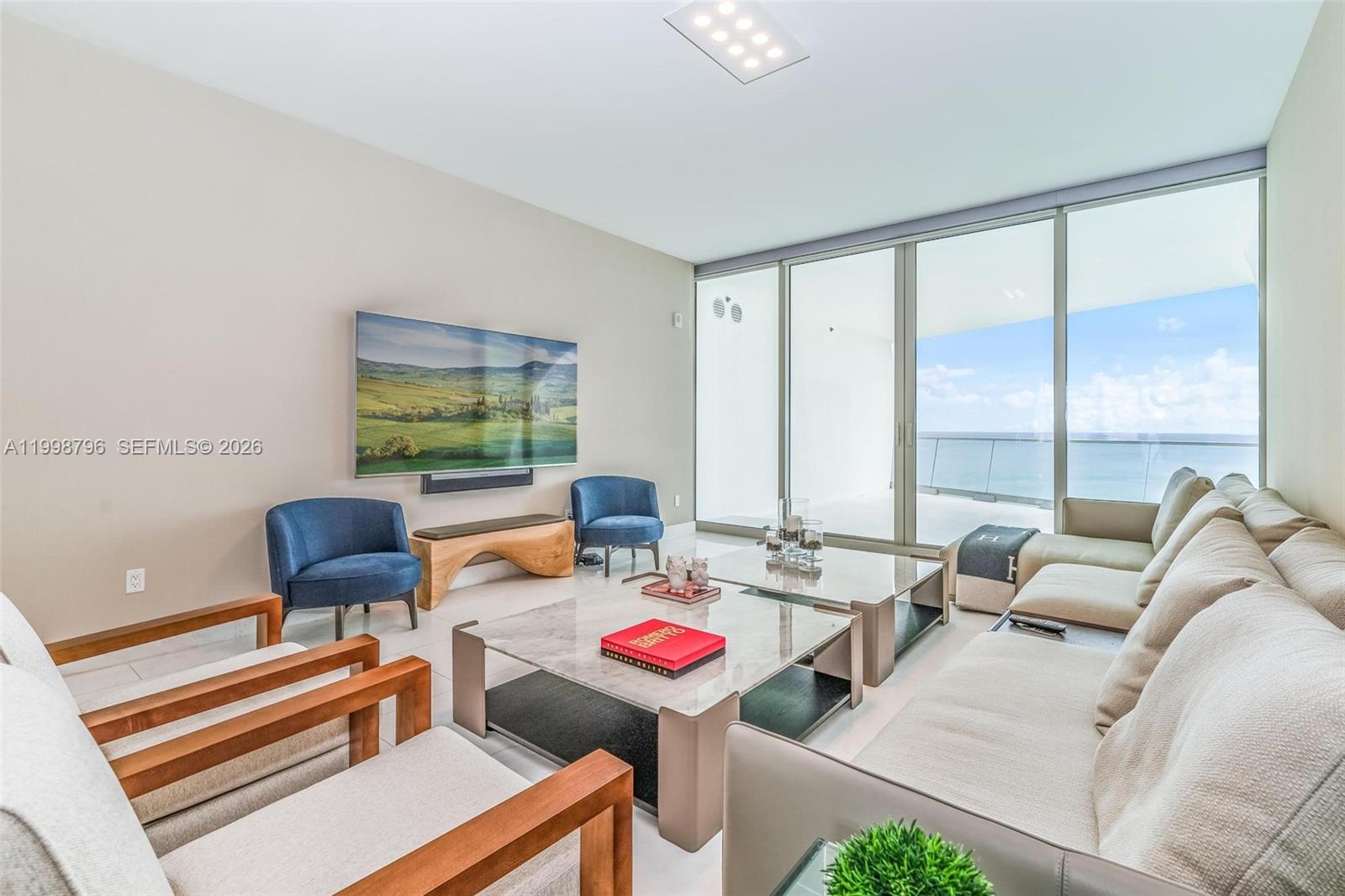 16901 Collins Ave #903, Sunny Isles Beach FL 33160