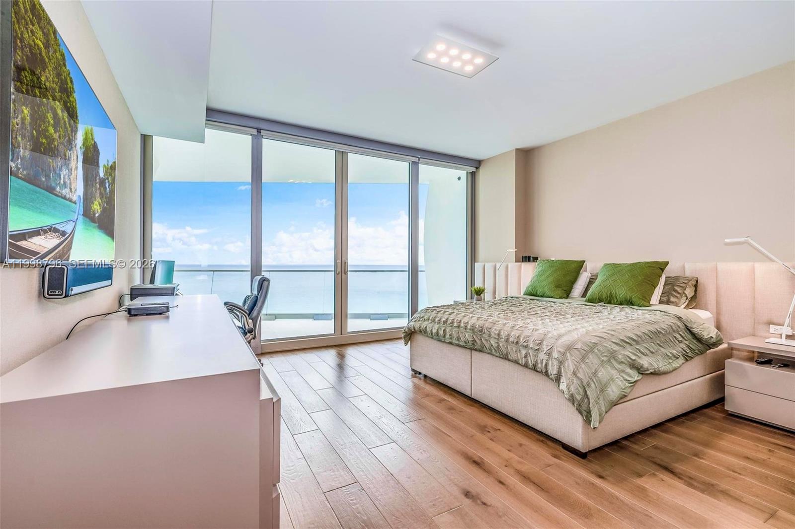 16901 Collins Ave #903, Sunny Isles Beach FL 33160
