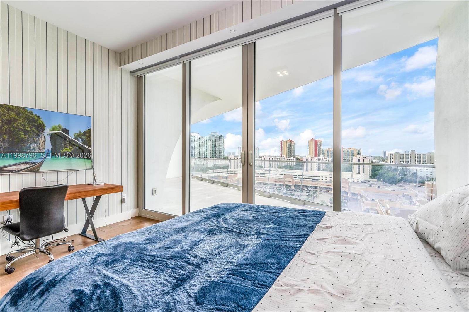 16901 Collins Ave #903, Sunny Isles Beach FL 33160