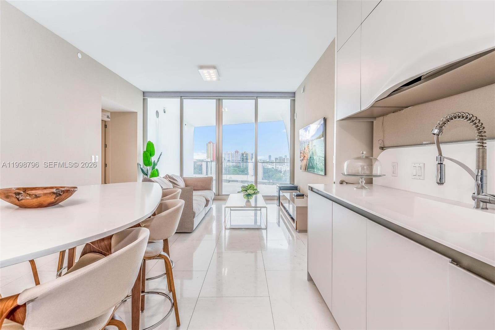 16901 Collins Ave #903, Sunny Isles Beach FL 33160